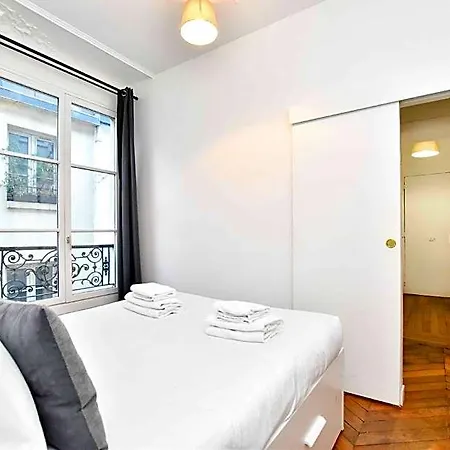 Superb Flat -2br/6p- Rue Reaumur/bonne-nouvelle Parijs